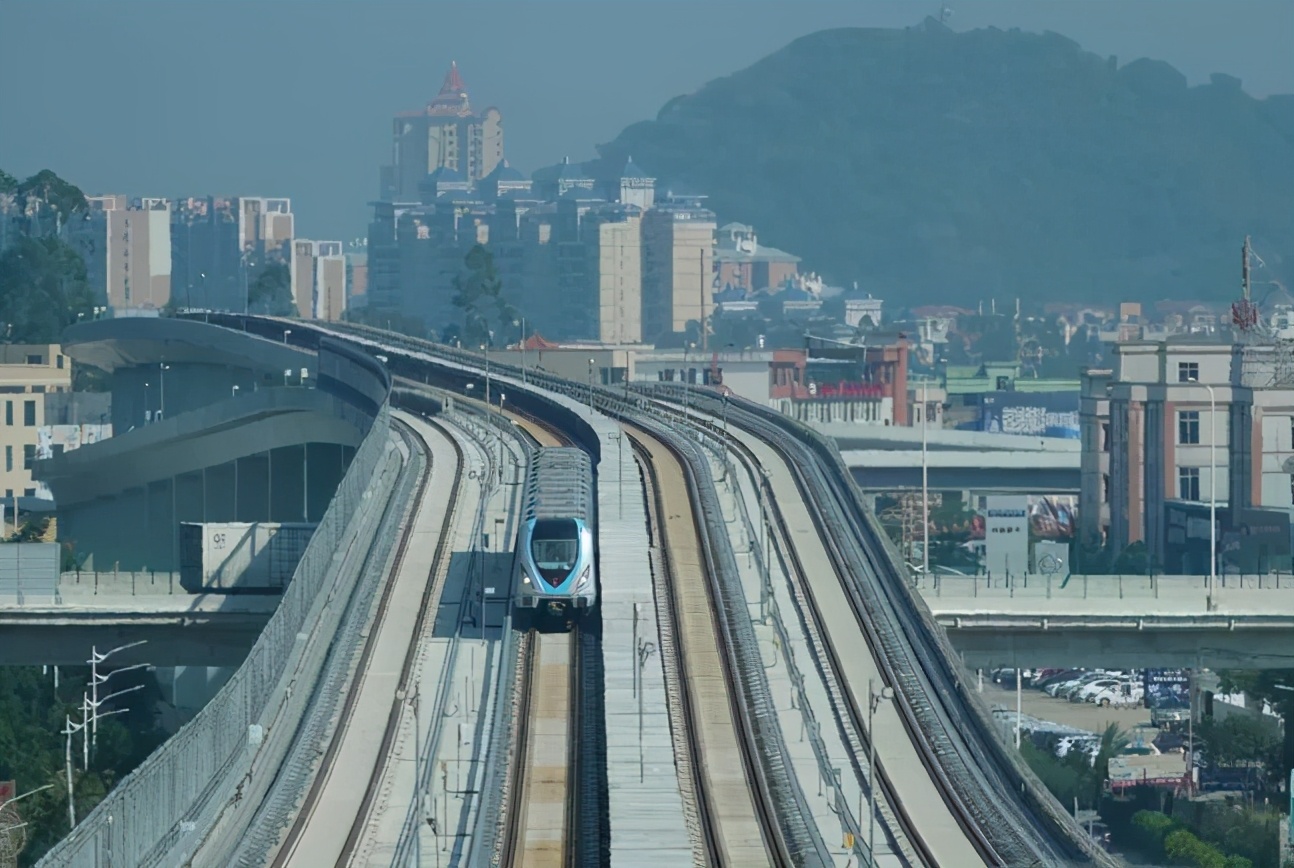 四条新线段今日开通！我市轨道交通运营里程突破400公里