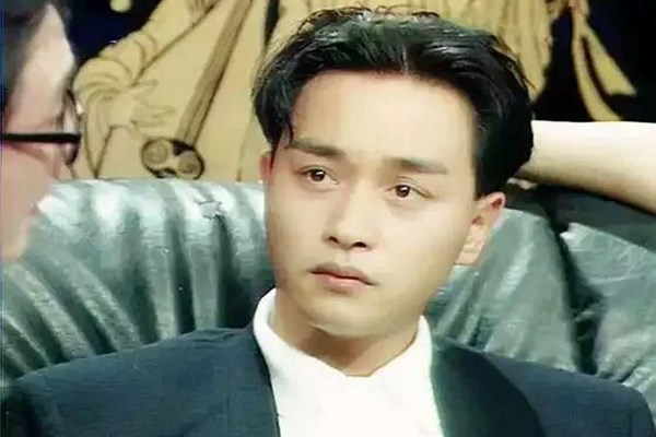 抑郁症就诊率提高50%，值张国荣64岁冥诞，呼吁关注心理健康