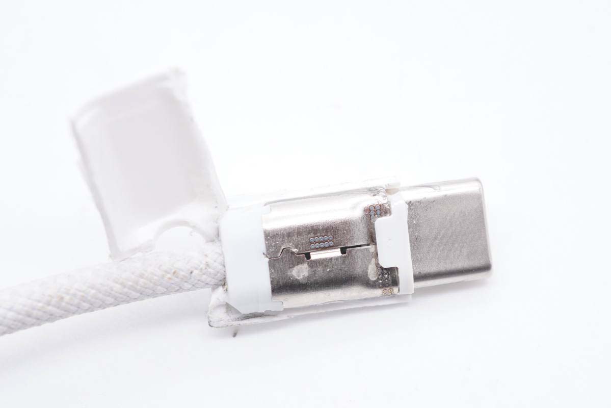 Apple's first Lightning braided cable is disassembled, and the new iMac