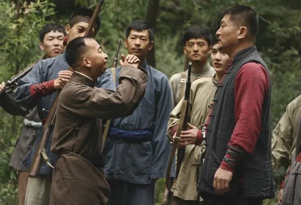 巨兴茂的心酸成名史，靠“扮丑”出名，从配角