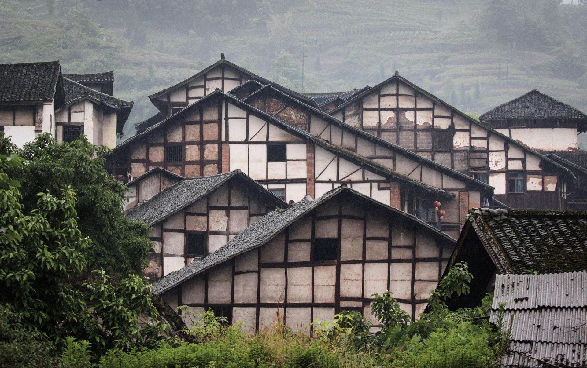 An ancient town "hidden" deep in the mountains in Sichuan, with simple and strong folk customs, simple and quiet yet undeveloped