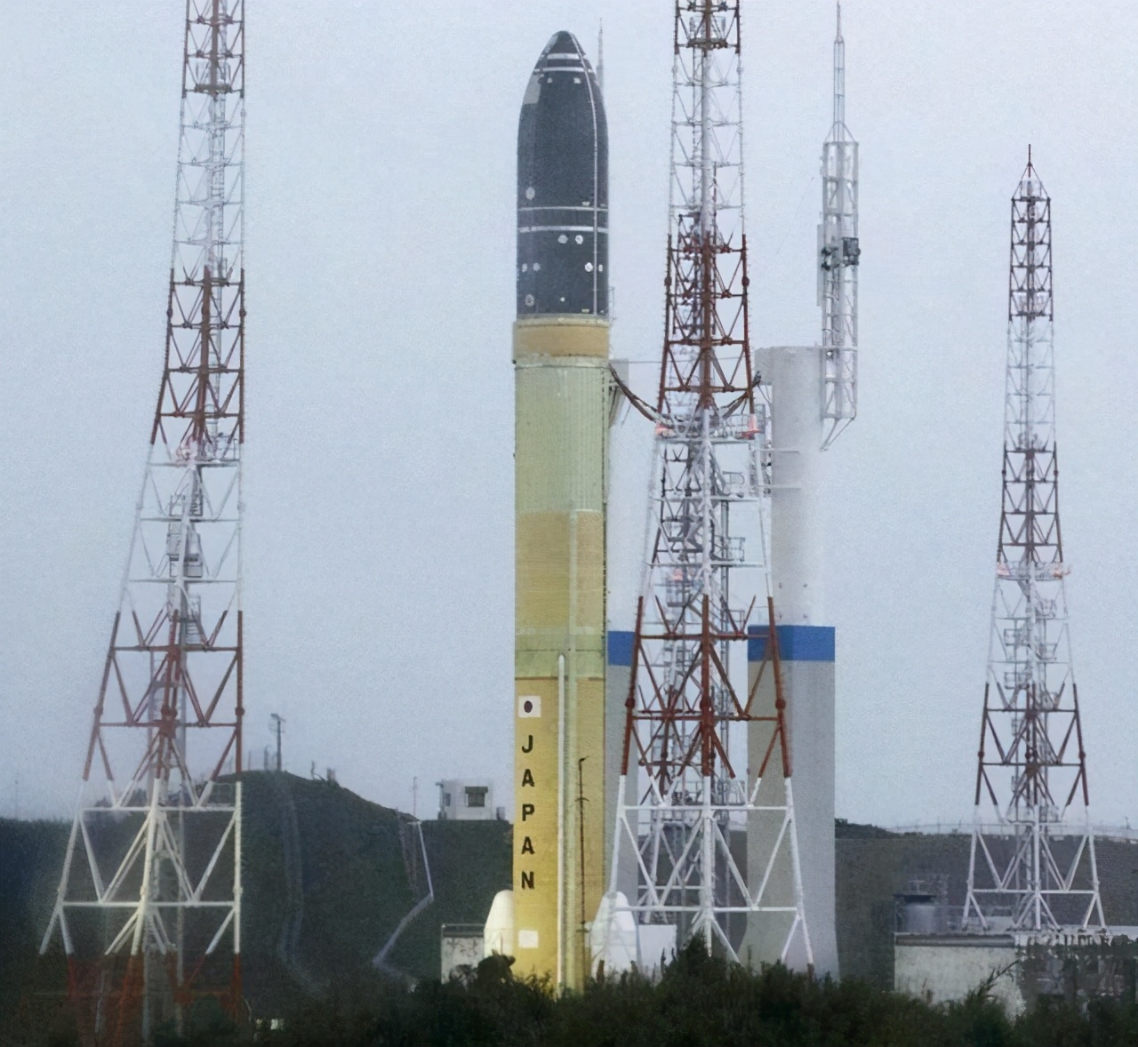 比長征五號還大！日本新型火箭亮相即將首飛，運力還不及長征七號