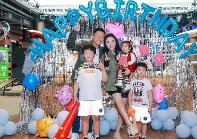 胡杏兒三胎得男，應采兒冉瑩穎也是都生兒子，小s三個女兒也幸福