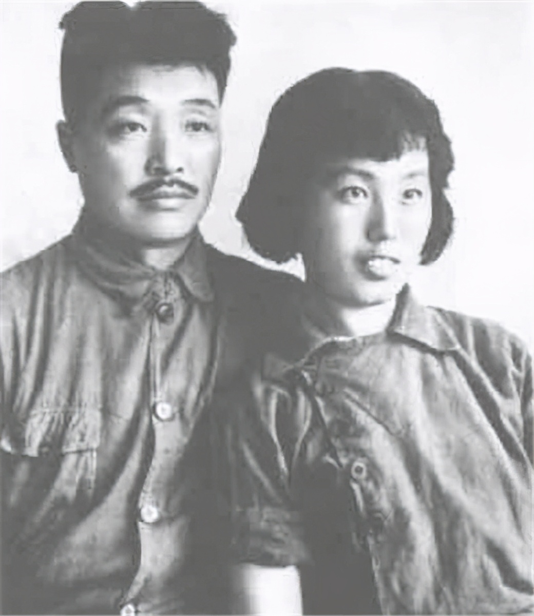 贺龙夫人薛明：26岁嫁46岁贺龙，53岁痛失所爱，