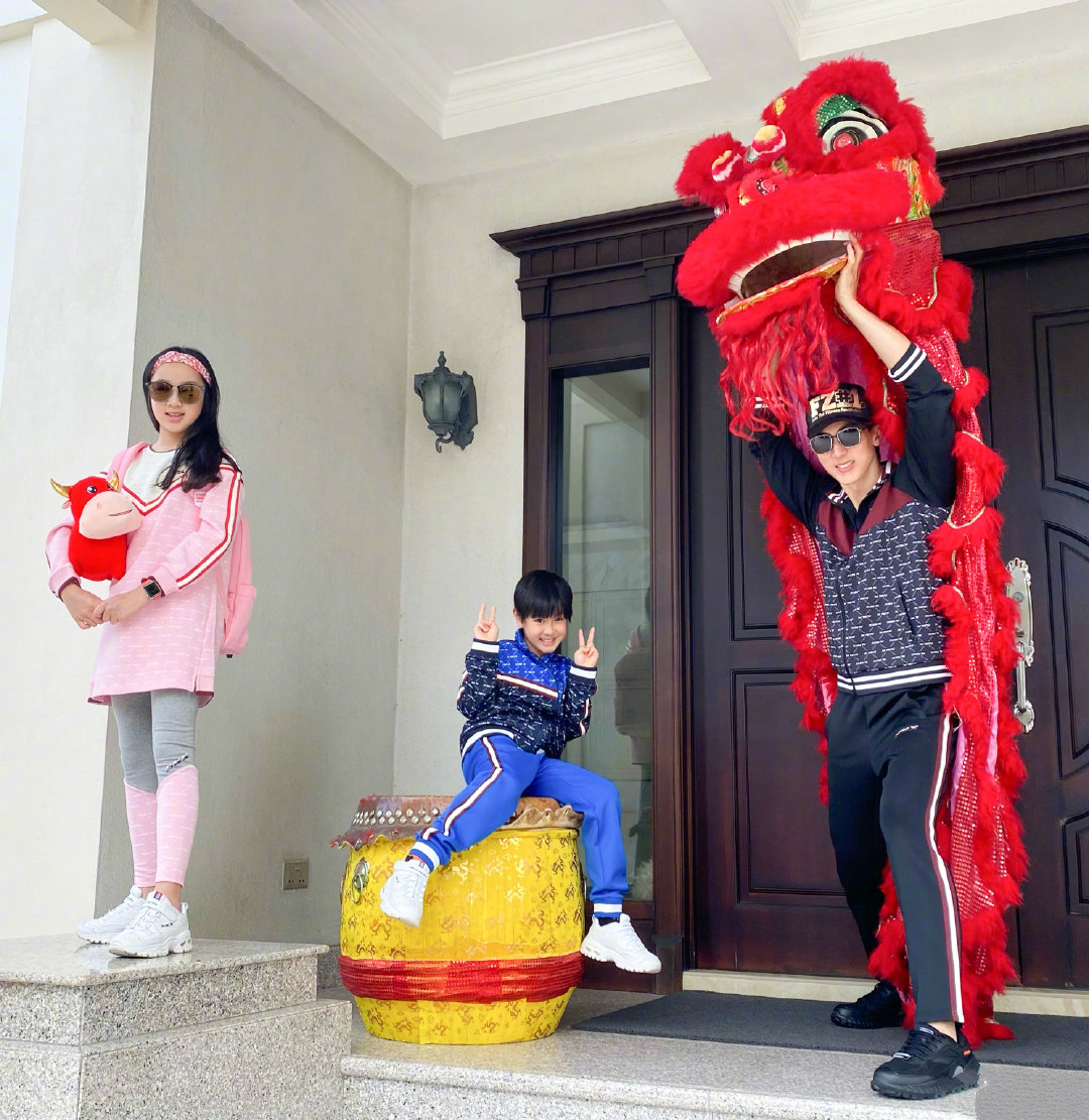 8組明星家庭齊團圓：章子怡好媽媽，鄧超秀恩愛，劉濤為何被羨慕
