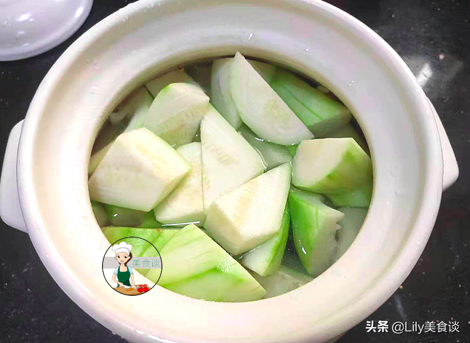 立秋前后，这汤记得多给家人吃，煲一锅每人喝一碗，营养不上火