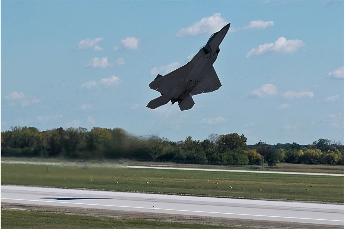 ��20�����Ķ������ˣ��ձ������������F-22�����ҹ�����