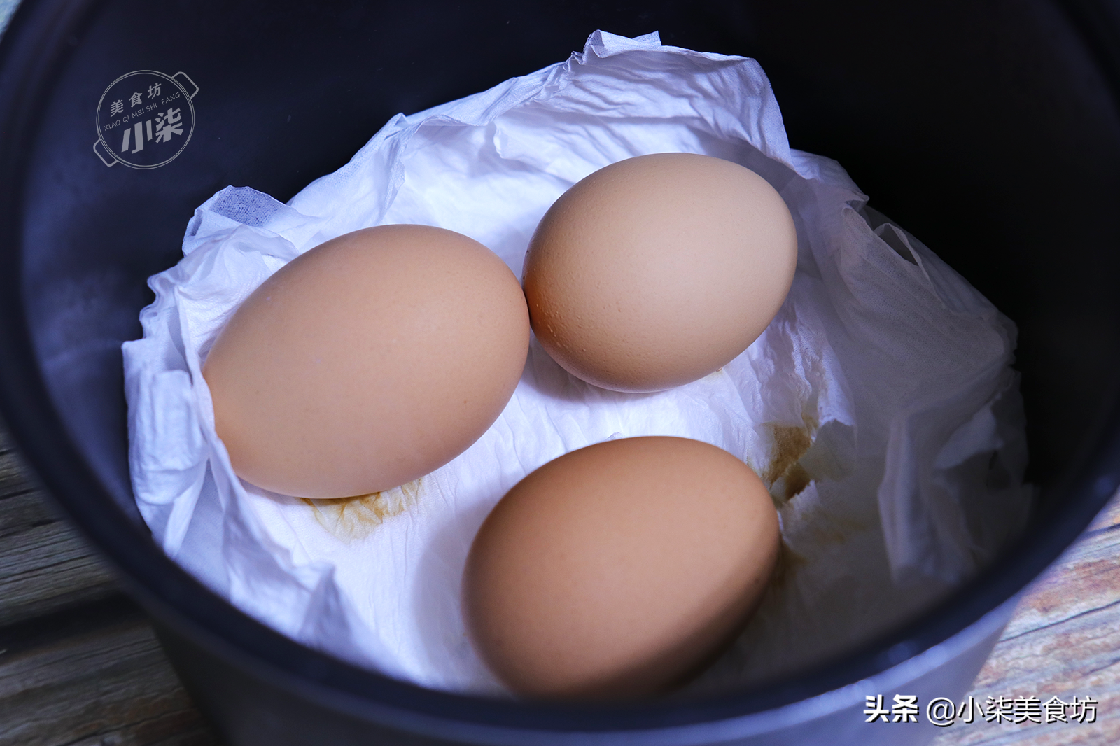 图片[9]-最近很火的煮鸡蛋 只需一张纸 鸡蛋2分钟出锅 软嫩适中口感好-起舞食谱网