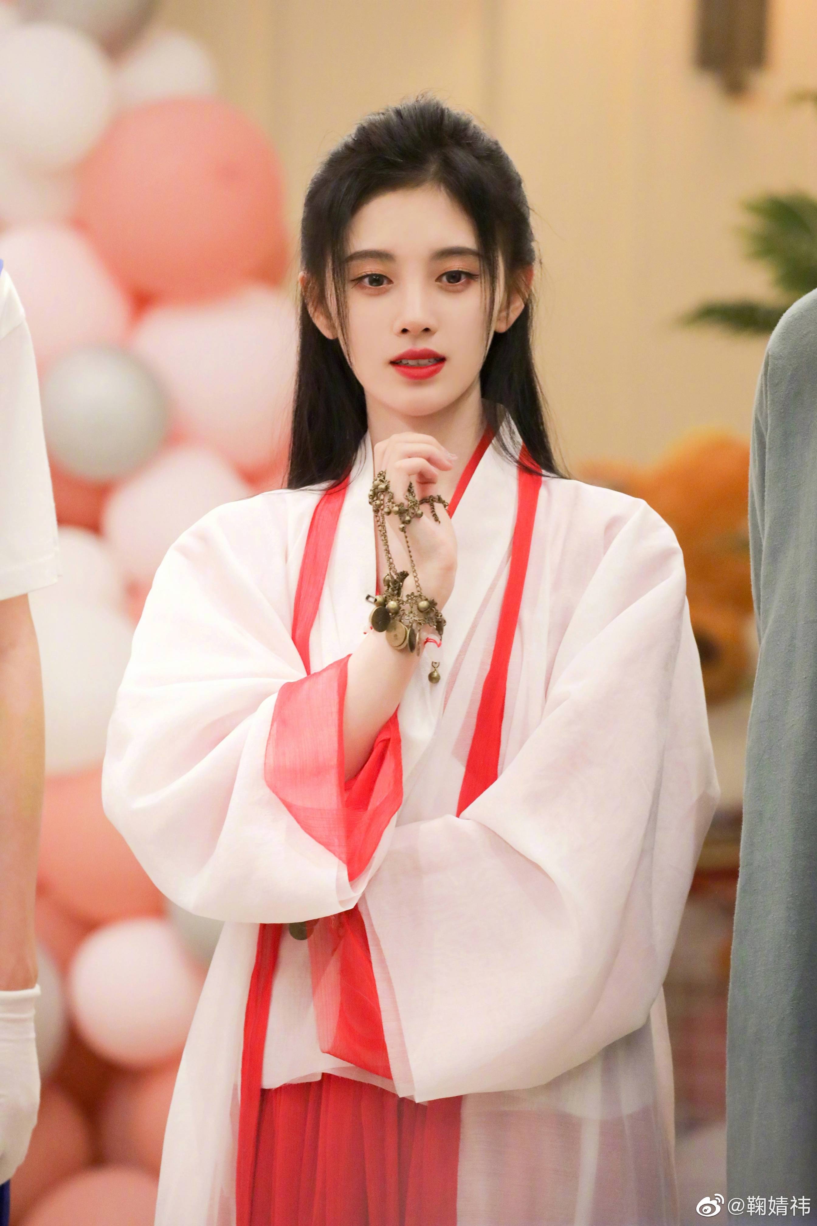 路透鞠婧祎生图，无美颜无滤镜，难怪被叫做四