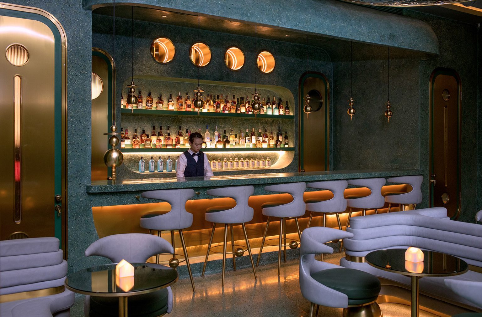 大富翁酒吧設計，現實與虛擬的呈現，演繹超視覺空間