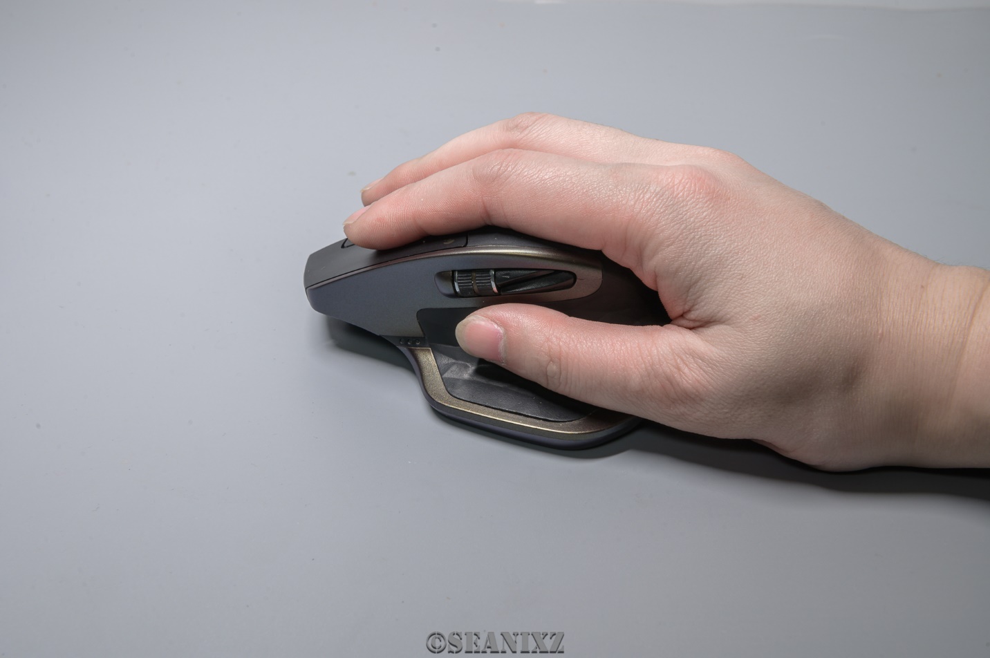 你会一直换办公鼠标直到遇到它：罗技MX Anywhere 3