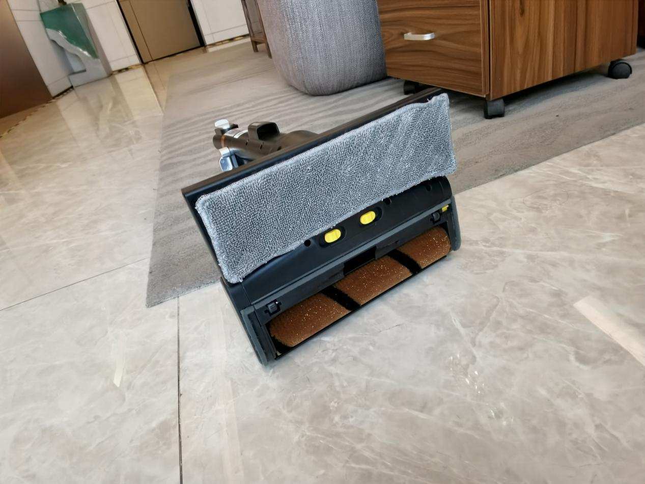 全屋清洁一招搞定，莱克M10 Pro吸尘器让扫地机器人直接下岗