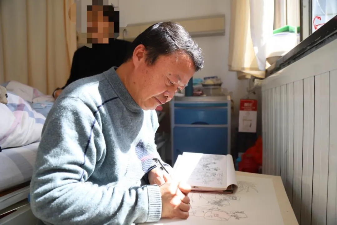 「妇幼故事」他在病床边手绘了一幅感谢“画”