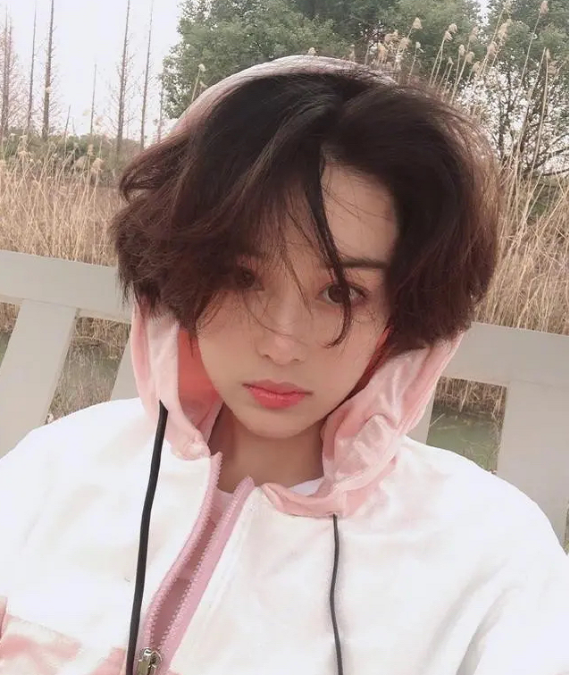 看看以前的张馨予，再看看现在的张馨予，娱乐圈，我们都不懂