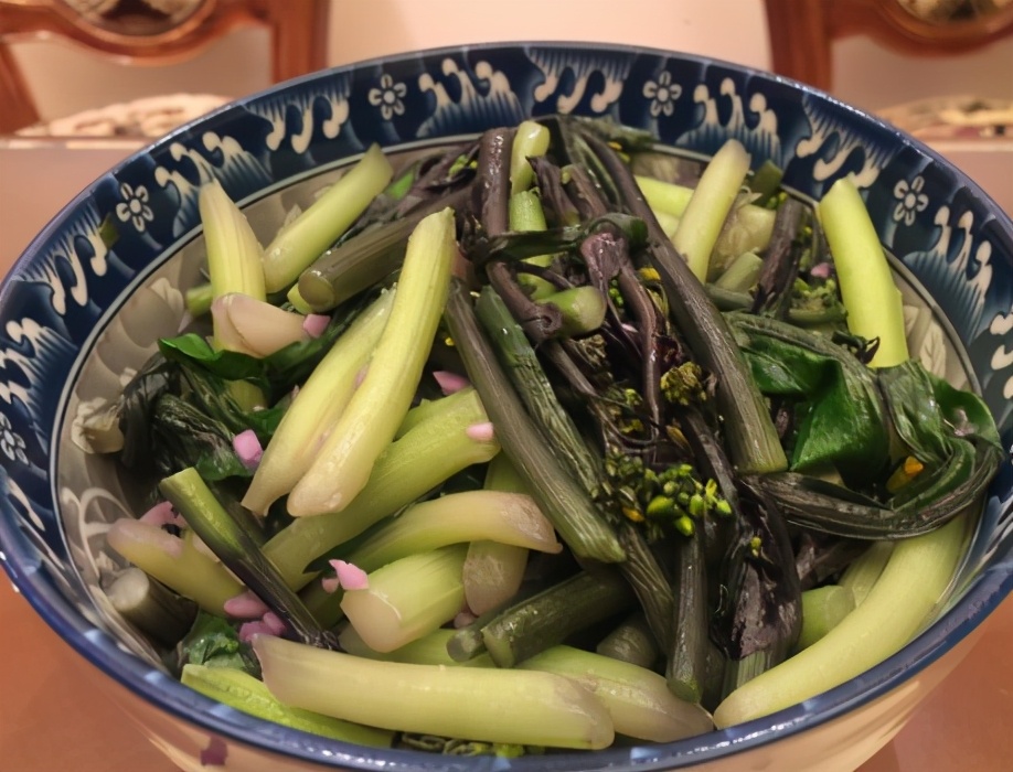 图片[6]-清炒红菜苔的做法步骤图 菜苔吃着香还不发苦-起舞食谱网