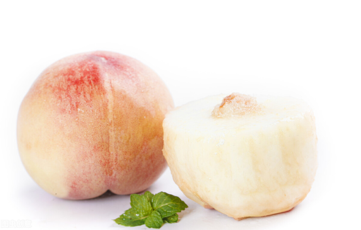 Can peaches be eaten if they change color in the refrigerator?Can I put