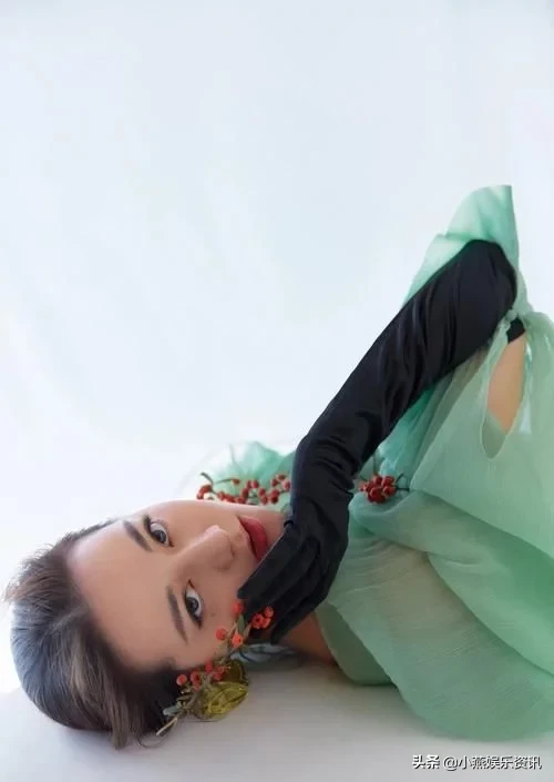迪丽热巴的“丝袜腿”不是一般人能拥有，难怪那么多人喜欢她