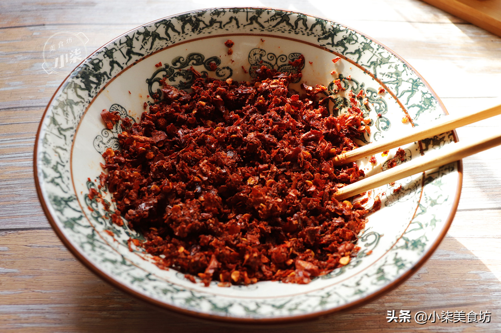 辣椒酱好吃有诀窍，多加这一步，辣椒油才香，为年夜饭做准备