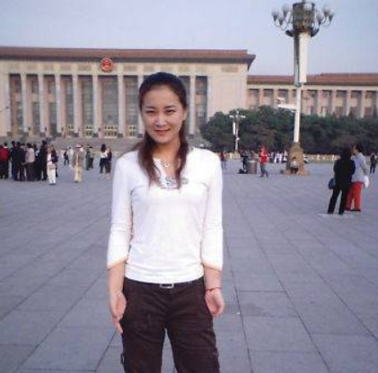 13年前，二人同上春晚，如今賈玲成了老板，那么白凱南哪去了？