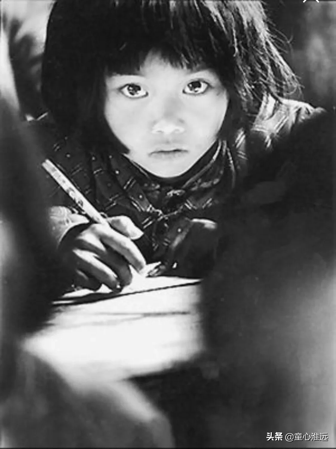 小女孩苏明娟因一双大眼睛，被全国人记住，她