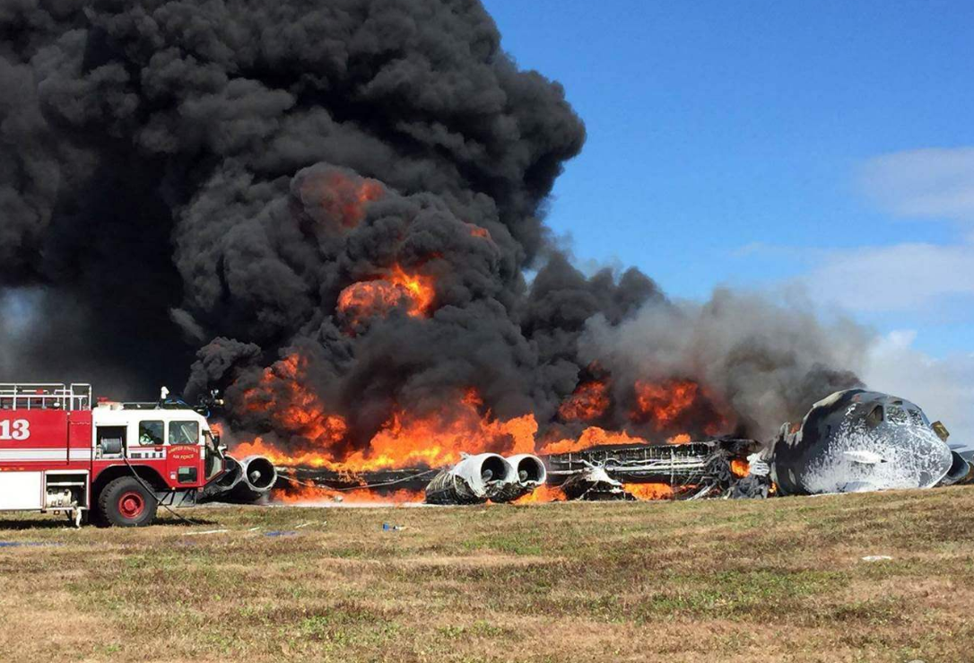 全球局势丨继F22战机坠毁后，美军又损失一架F