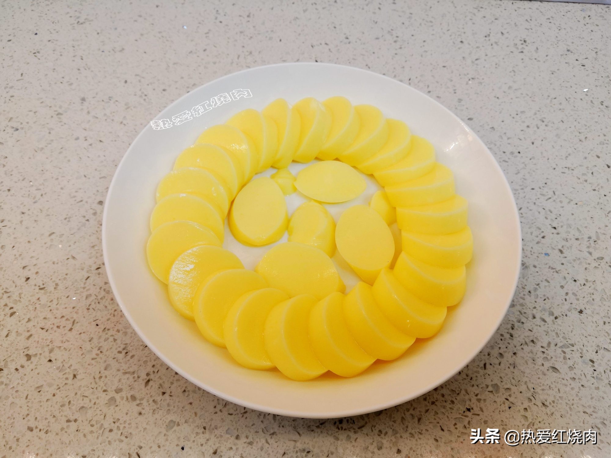 蒸蛋羹换个做法真漂亮，口感滑嫩一点空洞也没有，照着做你也行