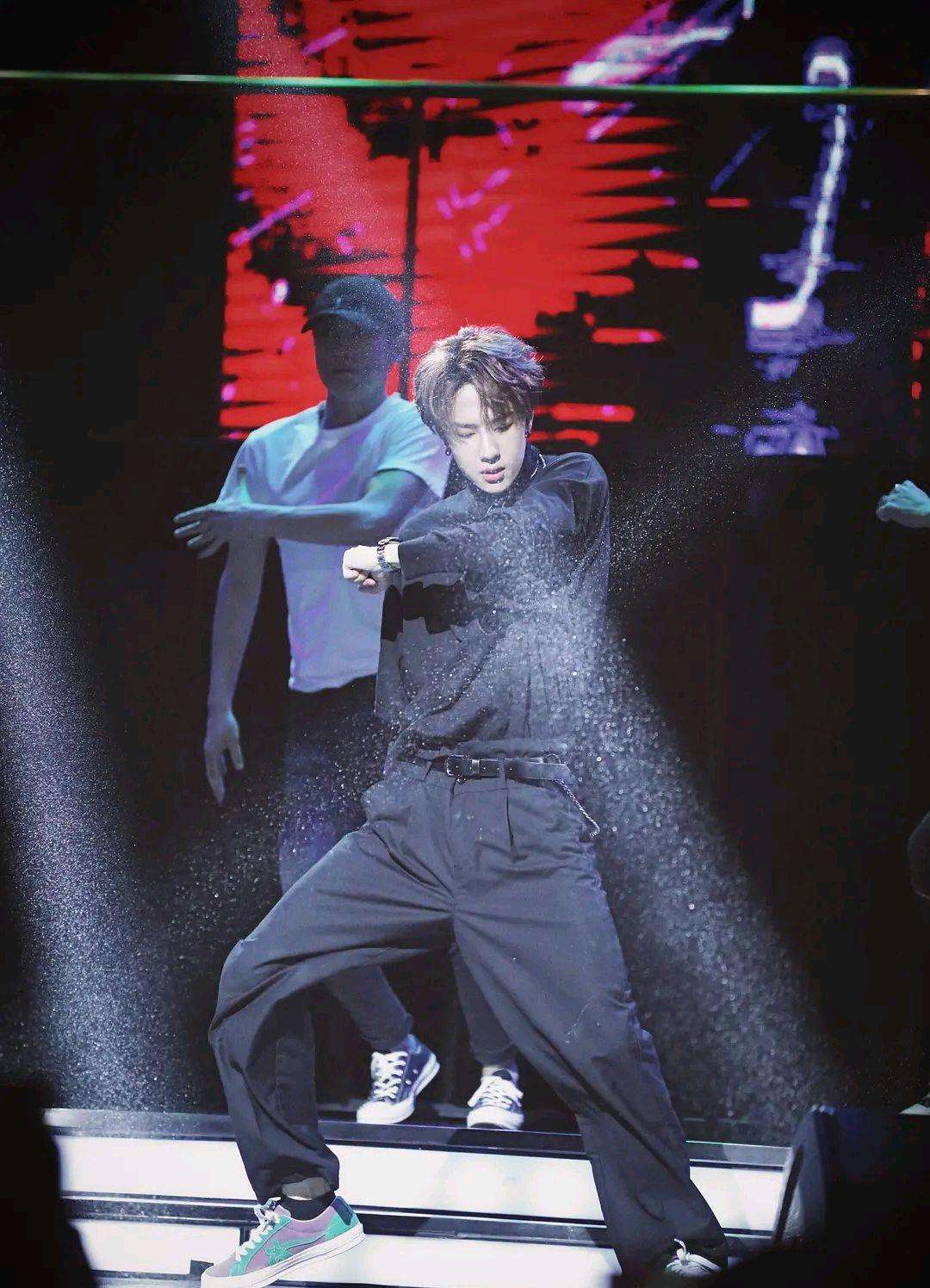 王一博老少通吃！杨迪妈妈错认沈腾，可夸的一点没错