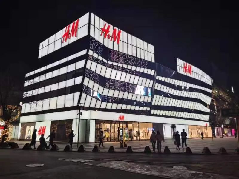 不止H&M，辱华品牌都没有好下场，D&G、乐天等早已彻底凉凉