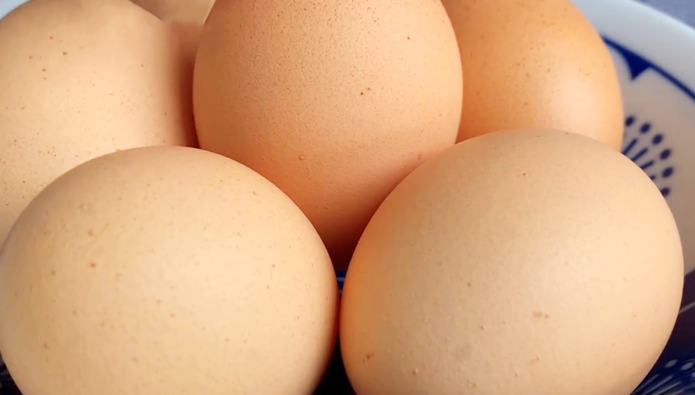 雞蛋不用水煮了，只需要1張紙，1分鐘煮一鍋，老嫩適中輕鬆剝殼