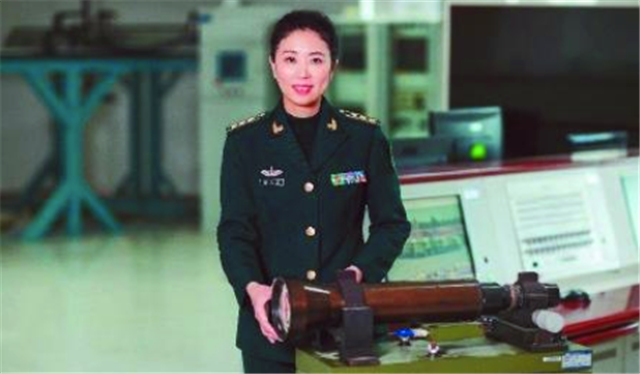 魏诗卉：33岁解决，困扰导弹50年的难题，一身戎