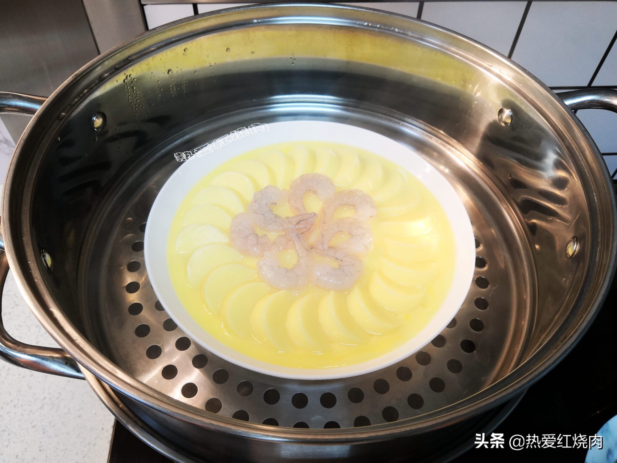 蒸蛋羹换个做法真漂亮，口感滑嫩一点空洞也没有，照着做你也行