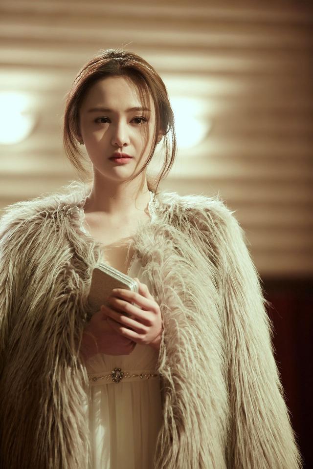 被妈妈控制20多年的郑爽，是如何一步步变成一个