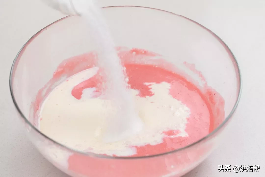 Acid is sweet goluptious, play a tooth juicily, ate strawberry milk is small, this spring did not pass in vain