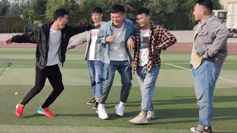 關(guān)于校園生活，你最快樂的記憶有哪些？