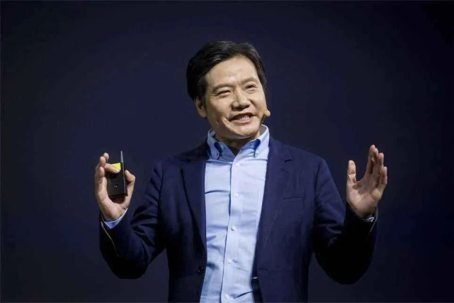 又一科技巨头宣布，国产自研芯片迎来好消息，米粉扬眉吐气