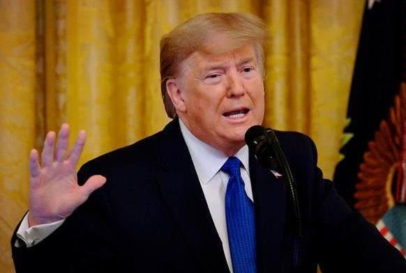 美元可能跌落神坛？特朗普准备收割全球财富，黄金价格或将下跌