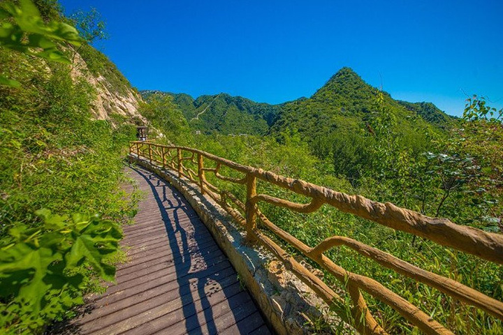 北京周边的神堂峪风景区，不仅有山有水，地理位置还十分便利