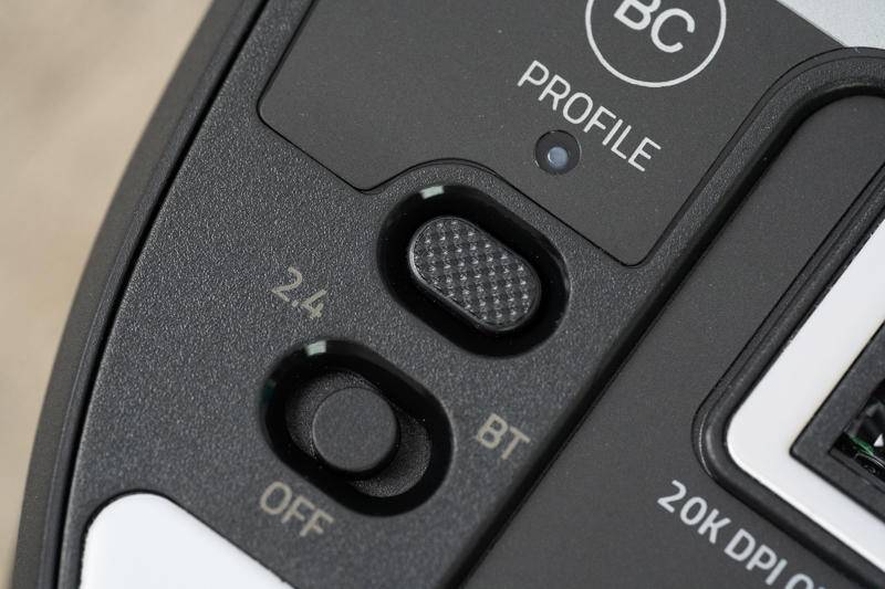 性能强劲，游戏类型通吃的雷蛇那伽梵蛇专业版鼠标体验