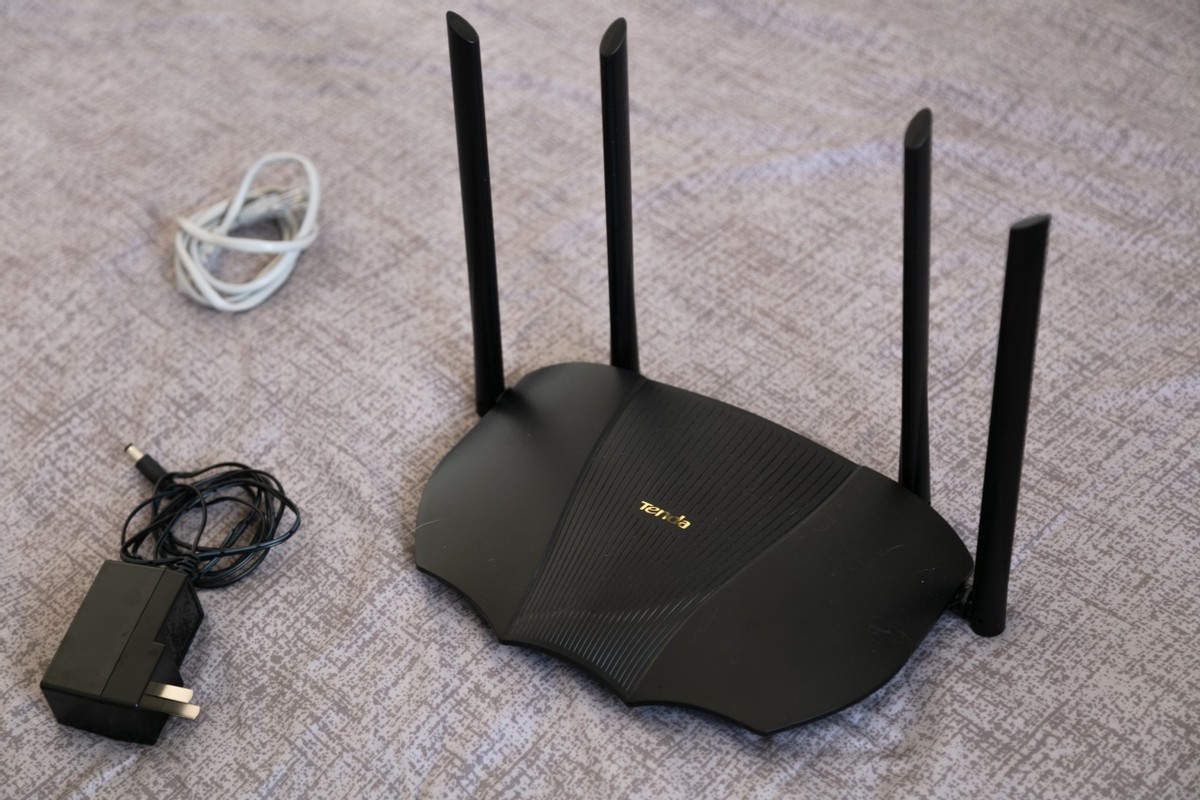 One Tenda AX12 router for the whole house wirelessly - iMedia