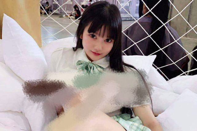 以一己之力毁掉广州漫展，这位想红想疯了的姑娘，请你要点脸