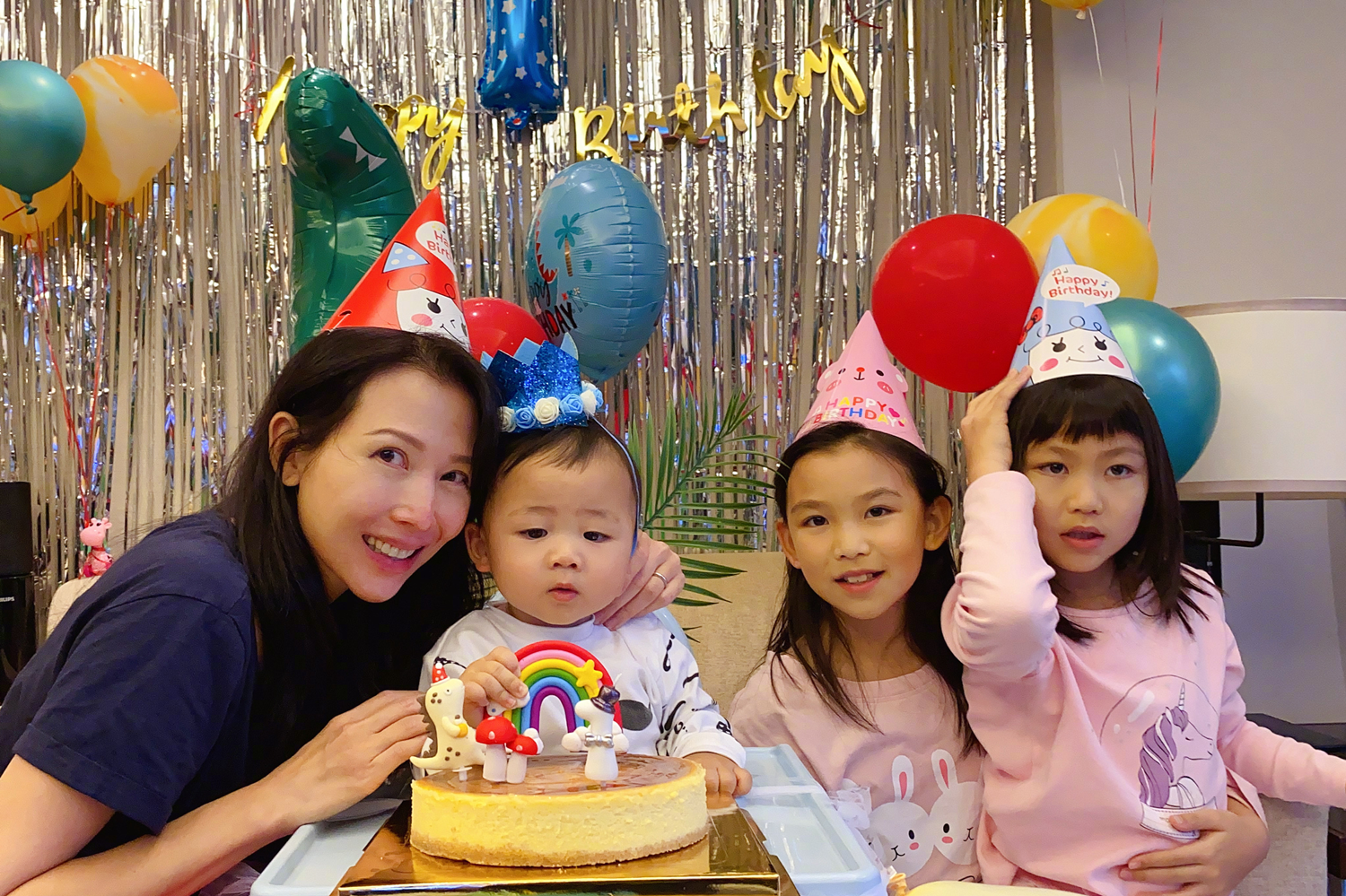 蔡少芬曬兒子首個生日照，鼻子和媽媽如出一轍，孩子小名是亮點