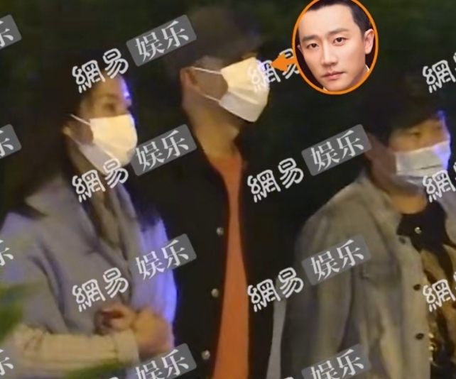 黄轩带圈外女友逛家居城，小鸟依人亲昵不停，颜值不输女明星