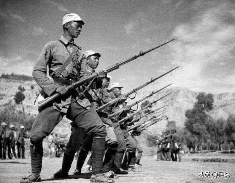 主席接见美国大兵：总统特使只给我一支美国烟，你们却给我几条