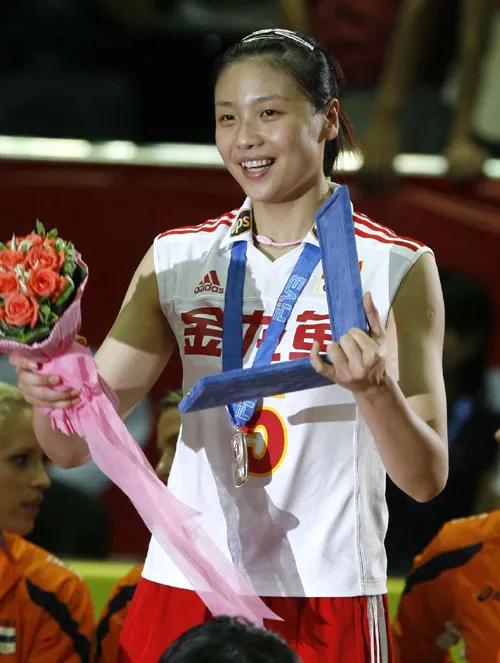 魏秋月的故事：亚洲最美二传，与老公15岁就相识，曾被郎平催婚