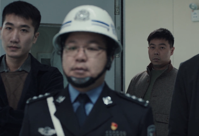 扫黑风暴：裴伟是反派吗，审判入场时被打马赛克，为何这般操作
