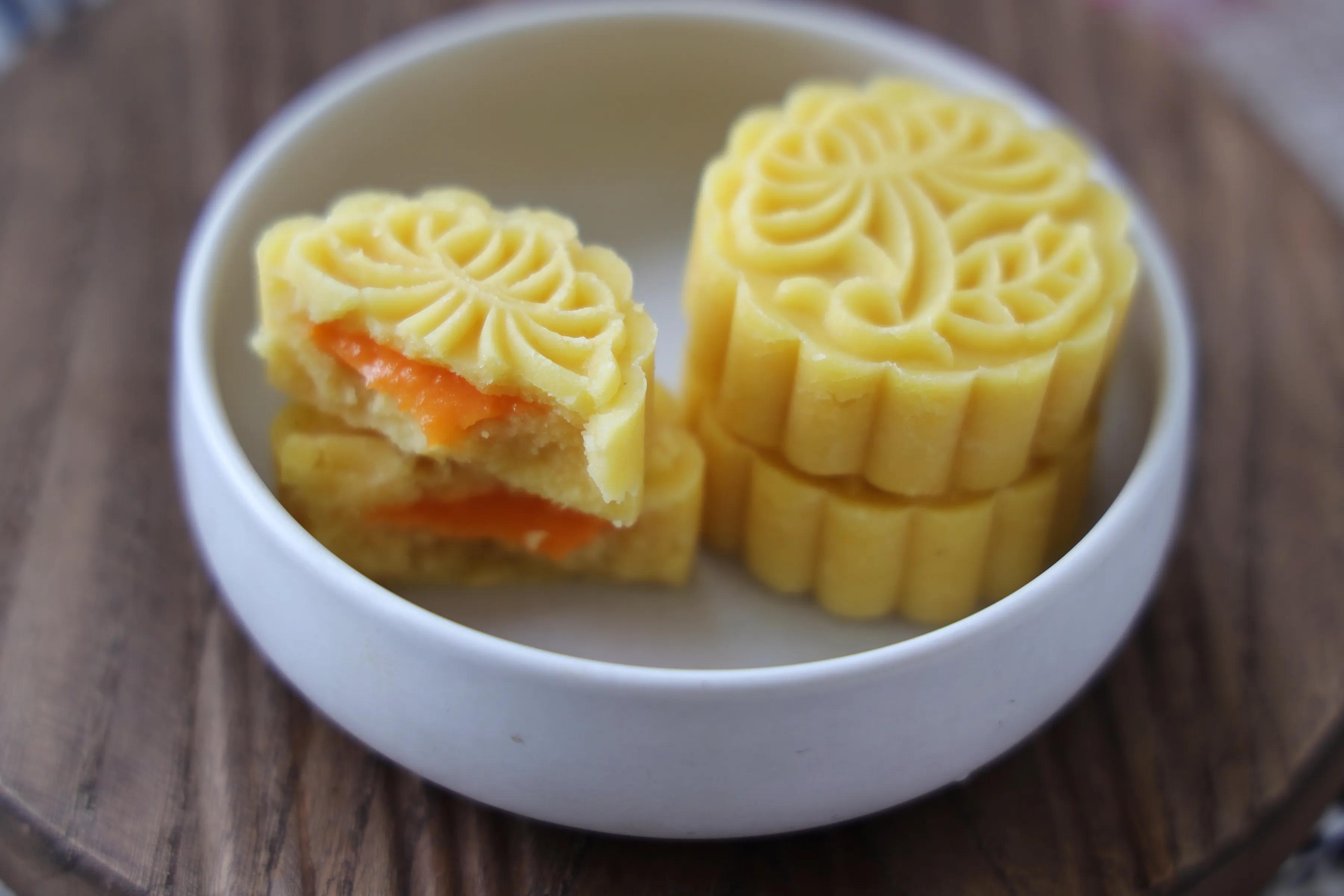 教你做流心綠豆糕，香甜不粘牙，送人倍有面子，夏天必吃的甜點