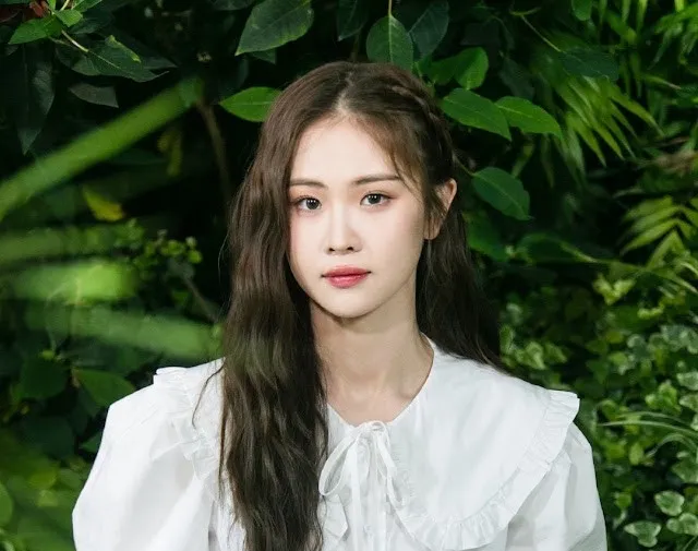 中国选手徐紫茵为何退赛;BLACKPINK成员机场路身着大牌?