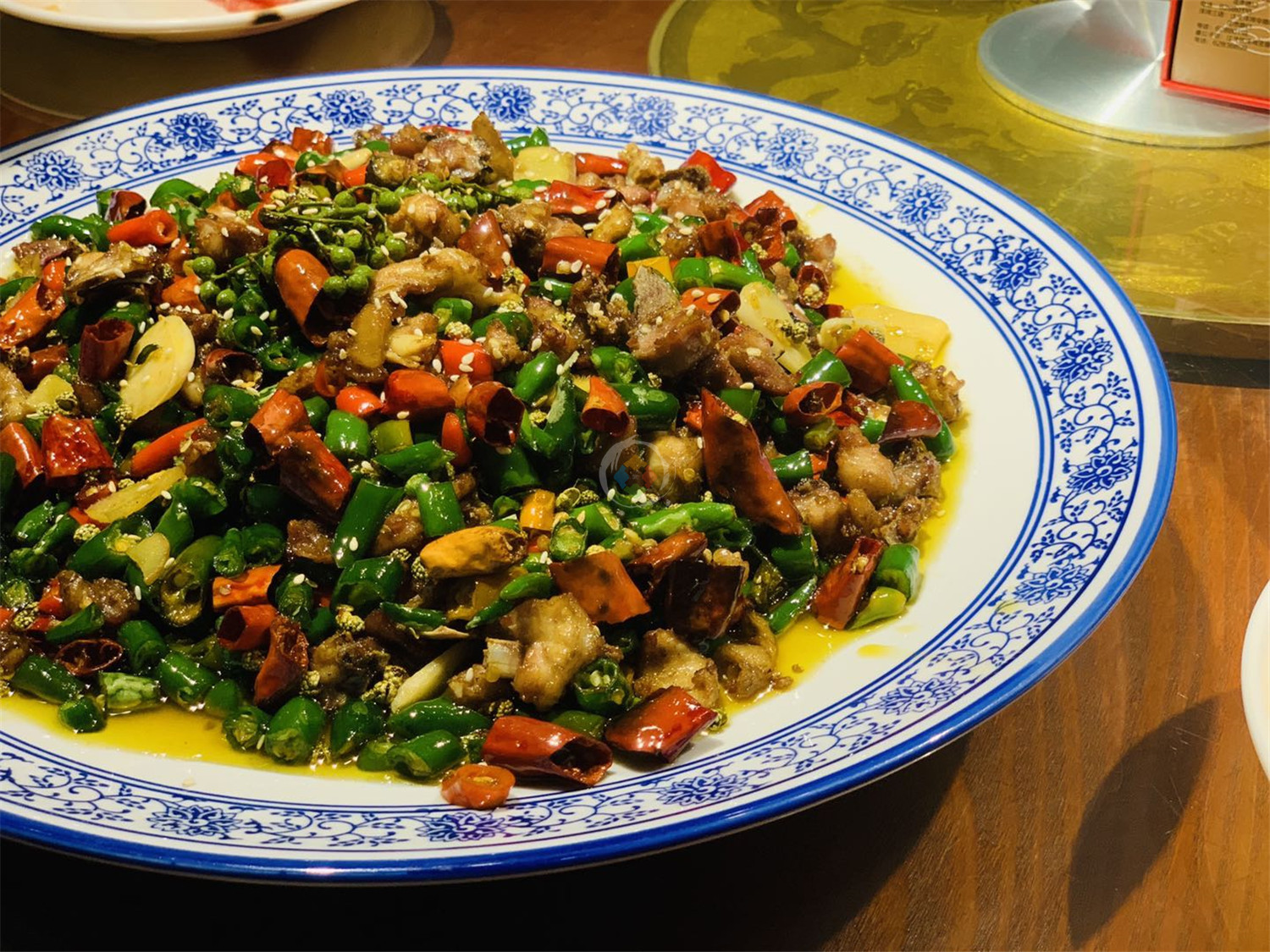 重庆小龙虾顶级品牌，老板承诺绝不使用回收油，味道真有保障吗？