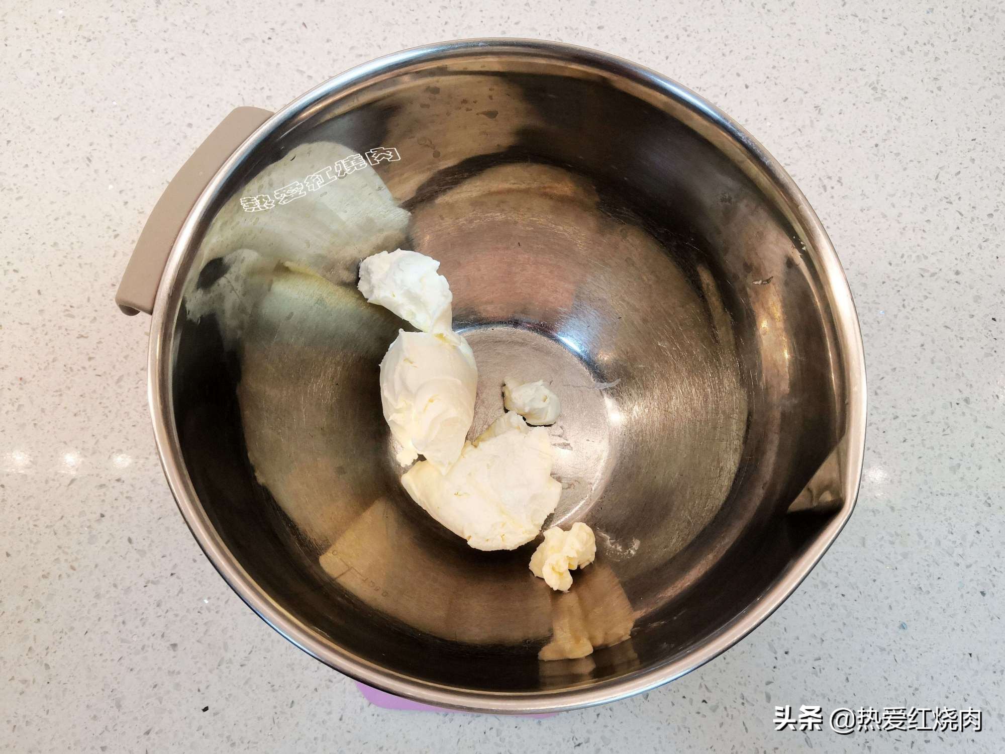 這蛋糕口感濕潤吃著不噎人，做了四次終於成功了，心得體​​會告訴你