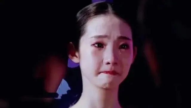 她是TFBOYS师妹，被称第二杨超越，哭着说这句话引网友反感